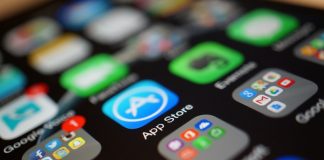Бъг в iOS 12.1 на Apple позволява да ви подслушват и гледат на видео