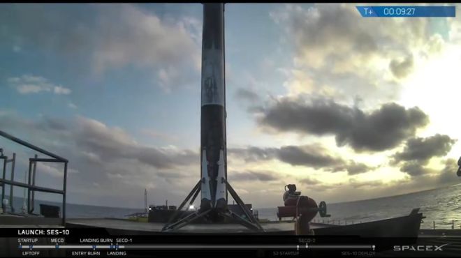 От SpaceX успяха успешно да приземят вече използвана ракета